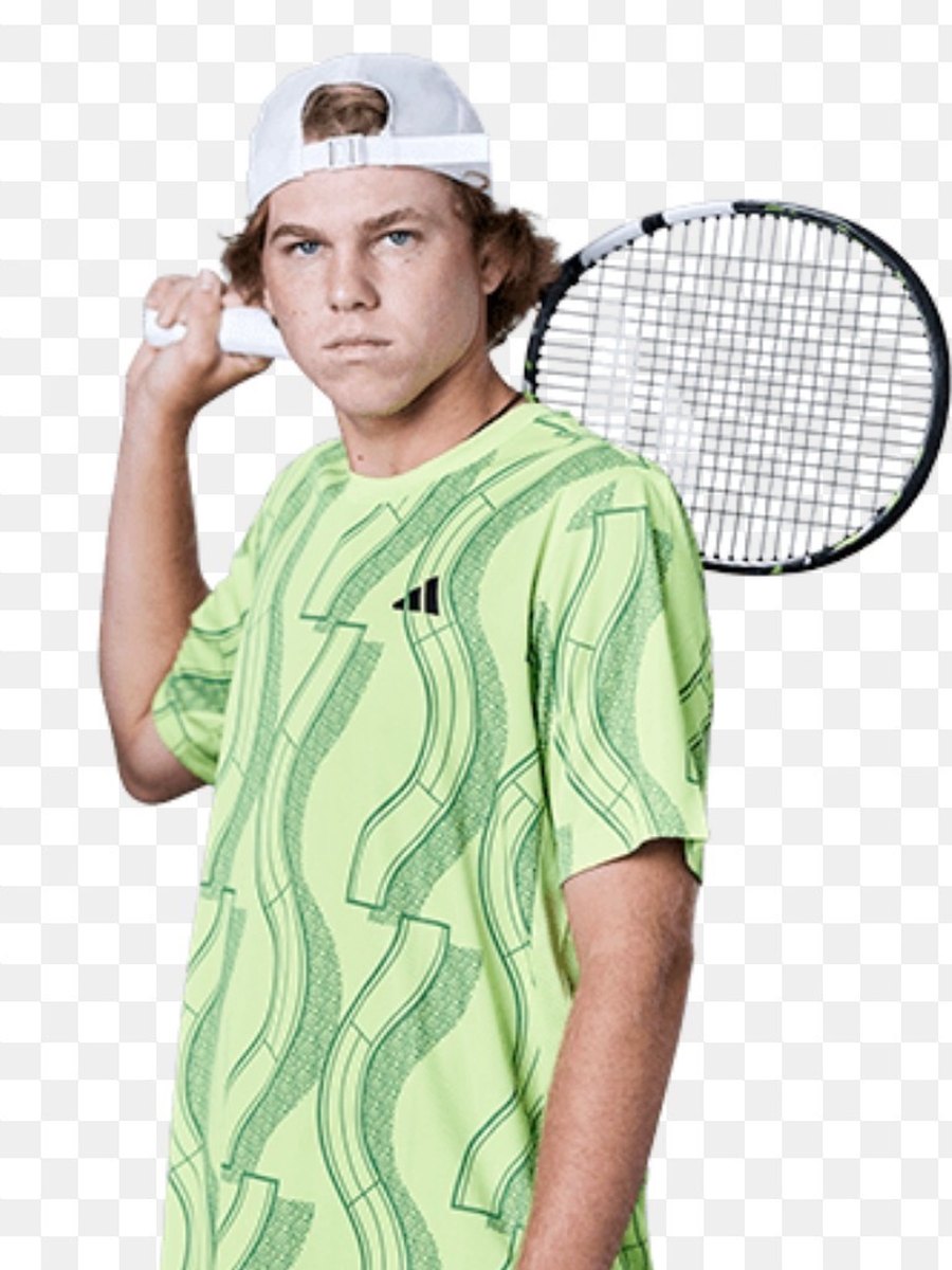 Alex Michelsen with his racquet over his shoulder